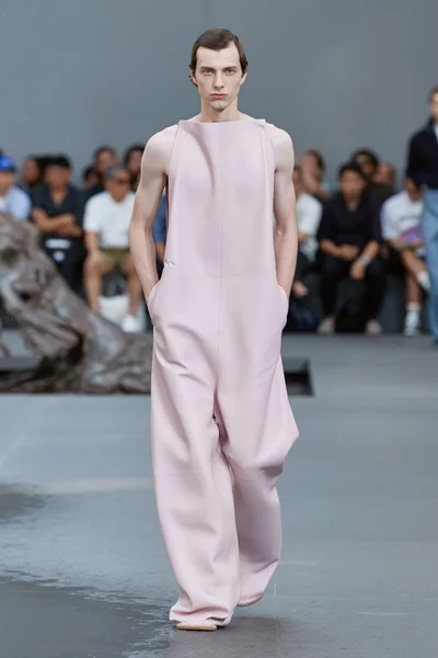 Look 40
